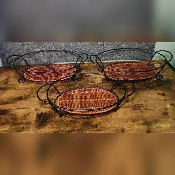 Sturdy Oval Casserole, Baking Dish or Serving Bowl Trivet with Handles x3 - Picture 1 of 10